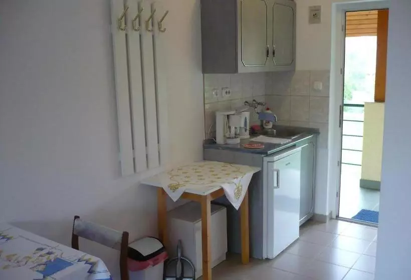 ホテル Jankó Apartmanház