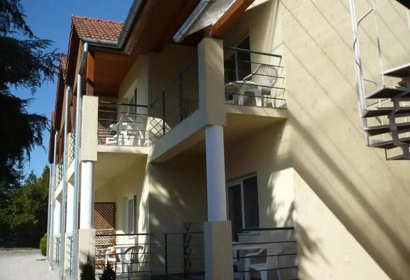 ホテル Jankó Apartmanház