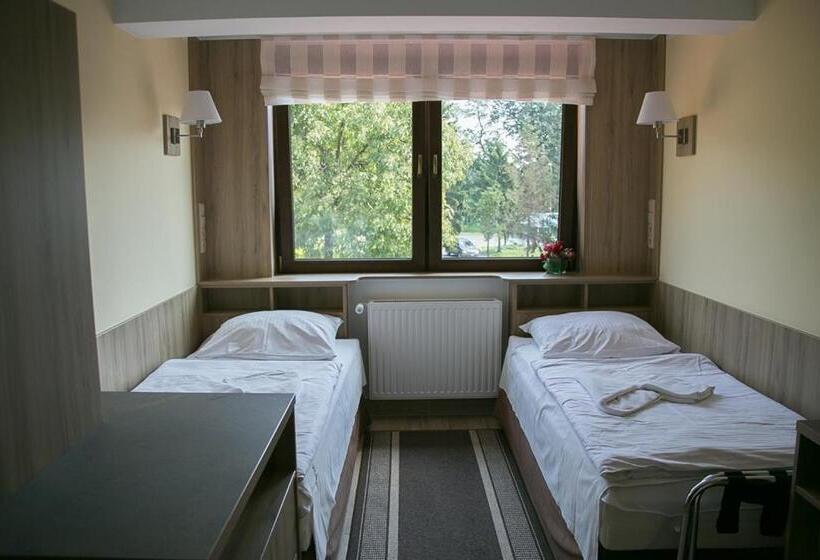 בית מלון כפרי Korona