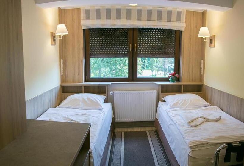 בית מלון כפרי Korona