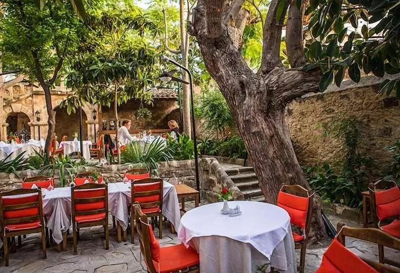 هتل Kyrenia Palace Boutique