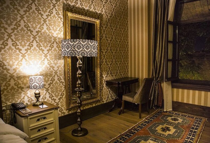 Отель Kyrenia Palace Boutique