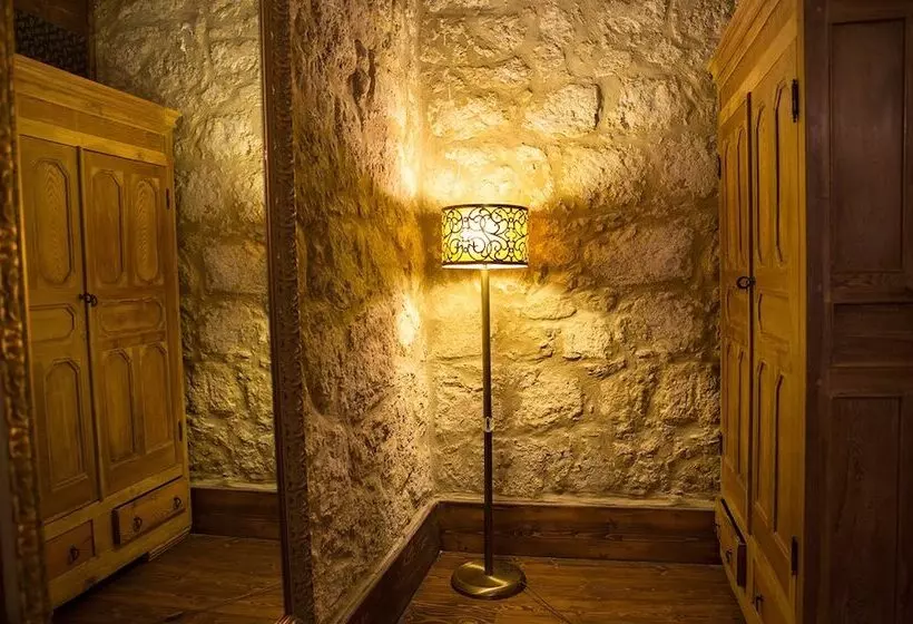هتل Kyrenia Palace Boutique