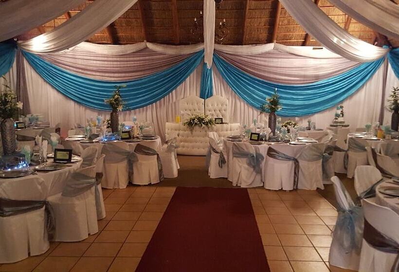 Отель Mannah Guest Lodge