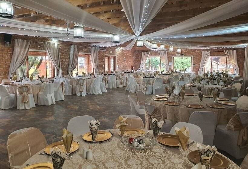 Отель Mannah Guest Lodge