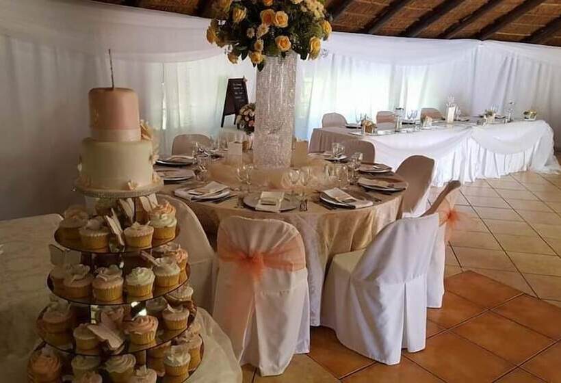 Отель Mannah Guest Lodge