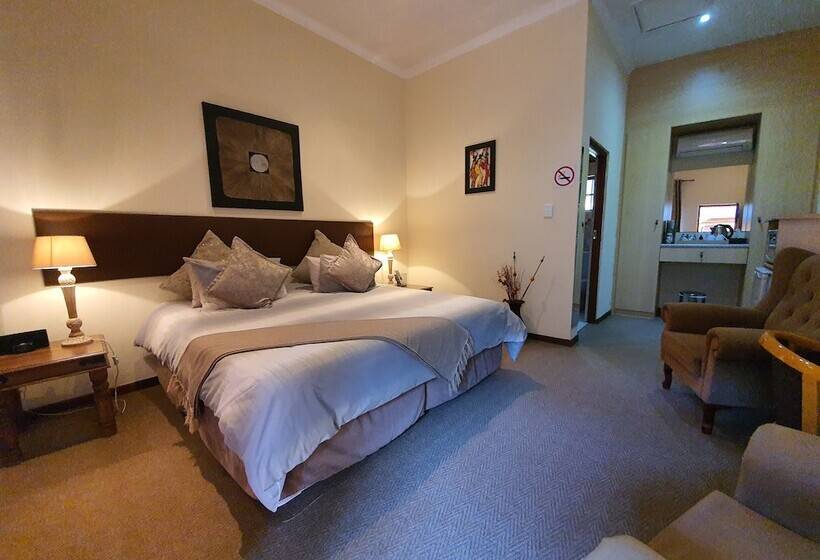 Отель Mannah Guest Lodge