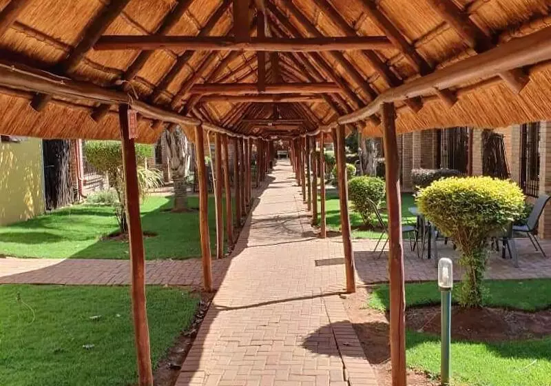 ホテル Mannah Guest Lodge