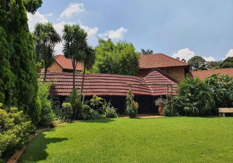 ホテル Mannah Guest Lodge