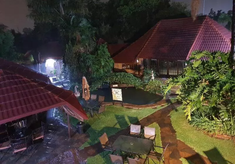 ホテル Mannah Guest Lodge