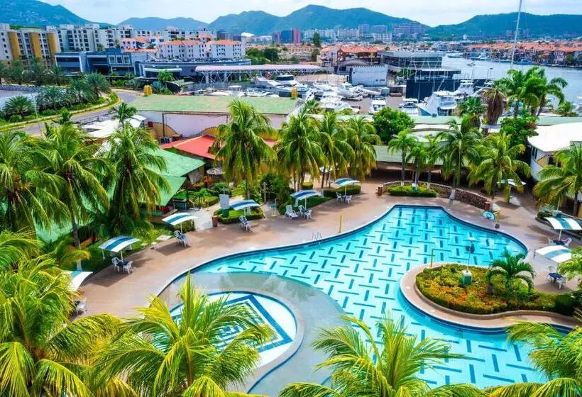 هتل Marina Aqua Vi Suites