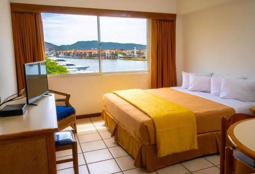 هتل Marina Aqua Vi Suites