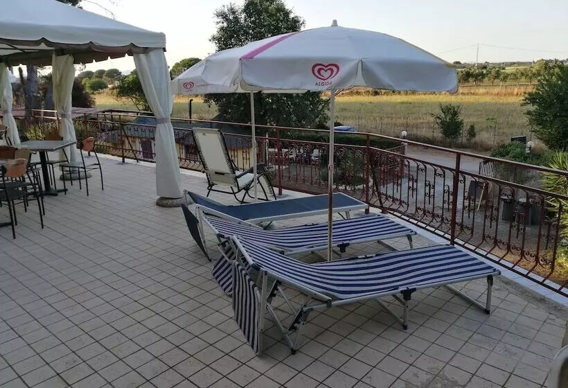 Hotelli Paradiso