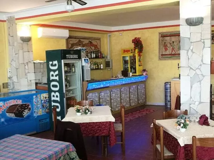 Hotelli Paradiso