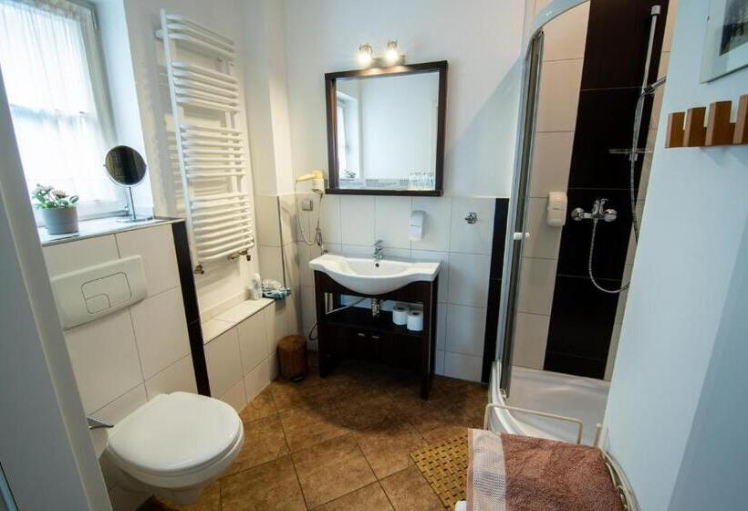 호텔 Rezydencja Villa Nova