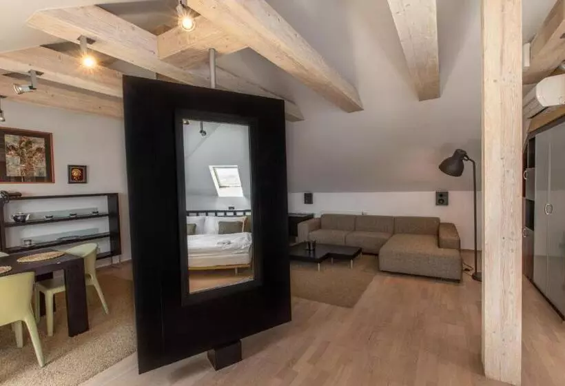 هتل Villa Nečas žilina
