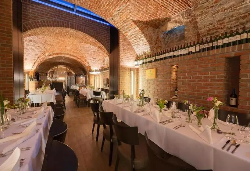 هتل Villa Nečas žilina