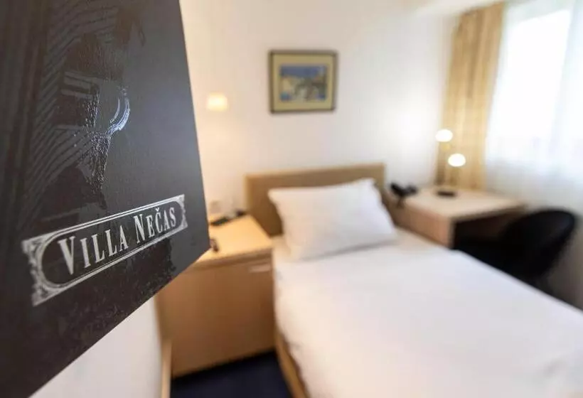هتل Villa Nečas žilina