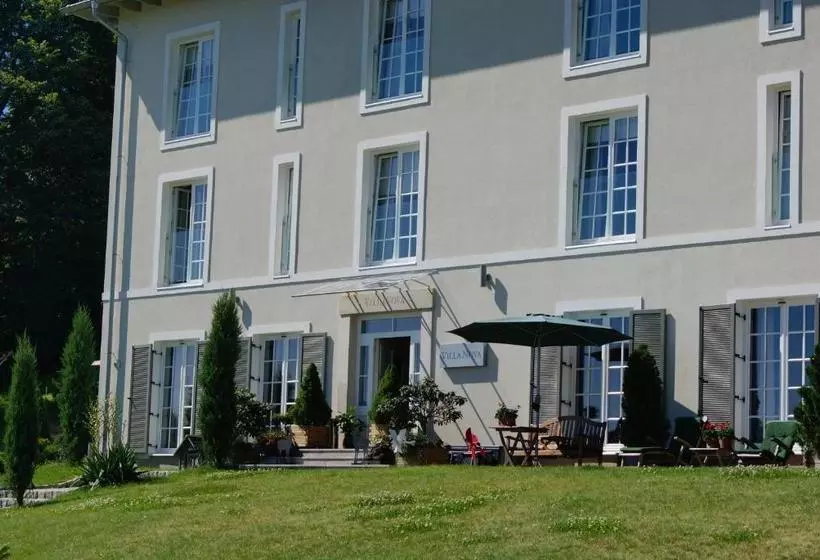 Hotelli Rezydencja Villa Nova