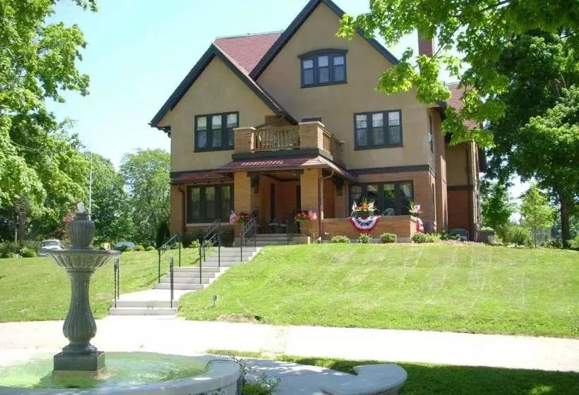 Hotelli Westphal Mansion Inn Bed & Breakfast
