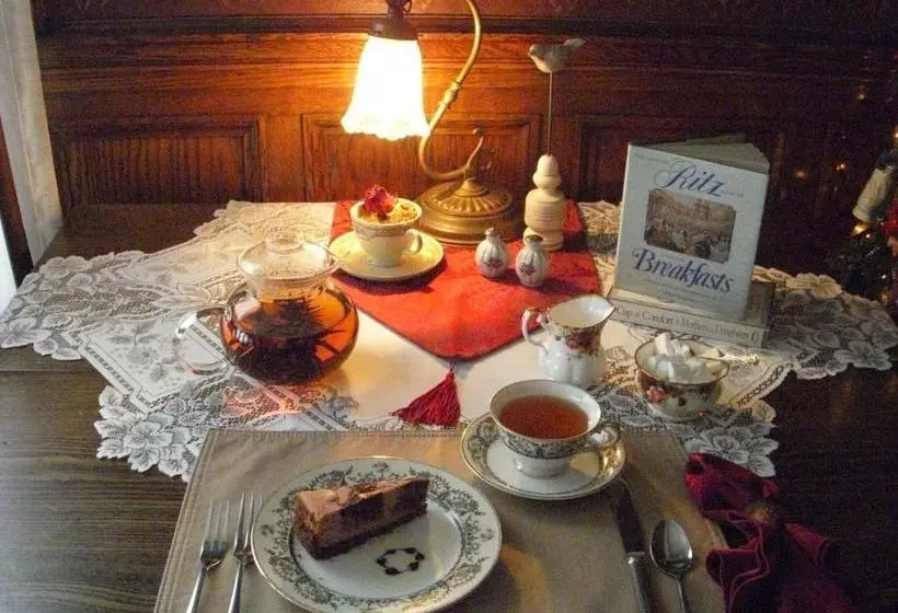 Hotelli Westphal Mansion Inn Bed & Breakfast