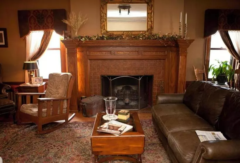 Hotelli Westphal Mansion Inn Bed & Breakfast