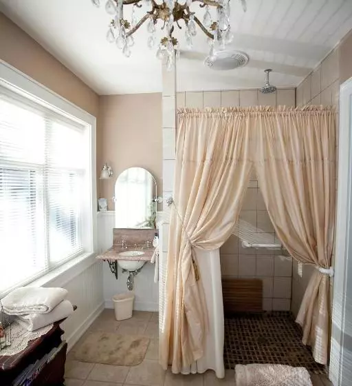 Hotelli Westphal Mansion Inn Bed & Breakfast