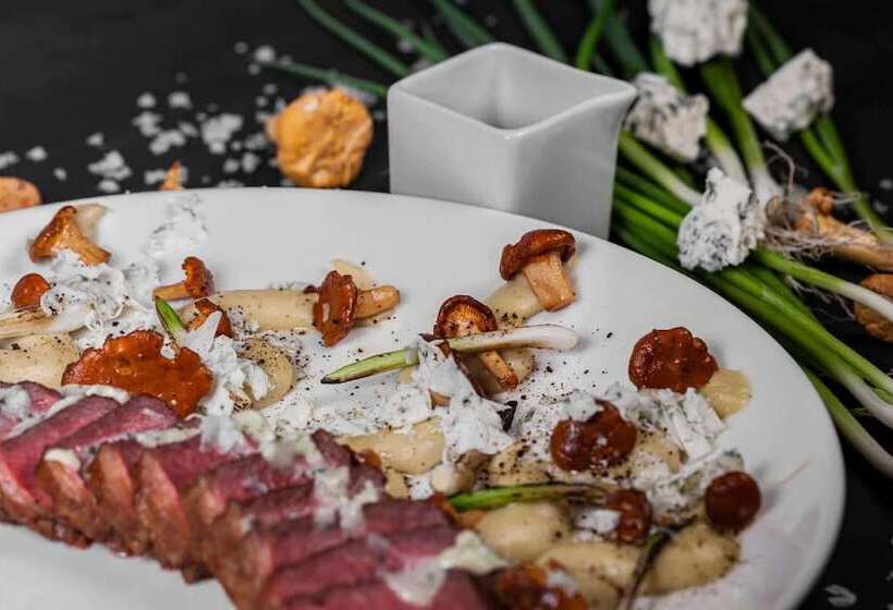 Отель Wieniawski