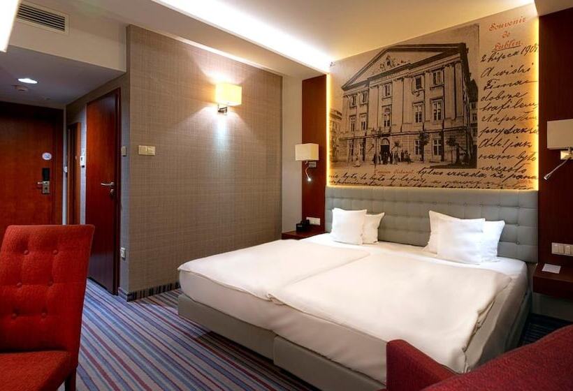 Отель Wieniawski