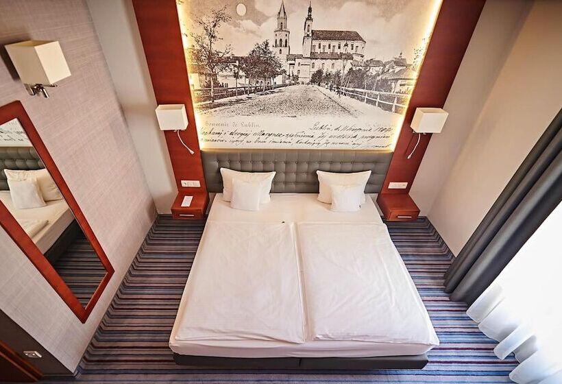 Отель Wieniawski