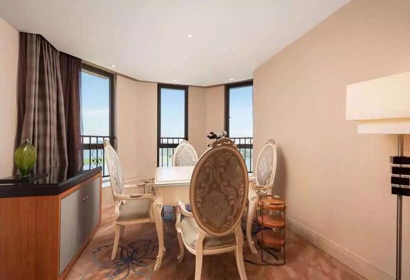 Hotelli Wyndham Grand Xiamen Haicang