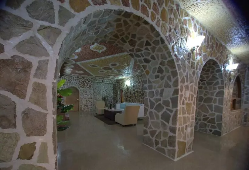 Mahadha Hotel