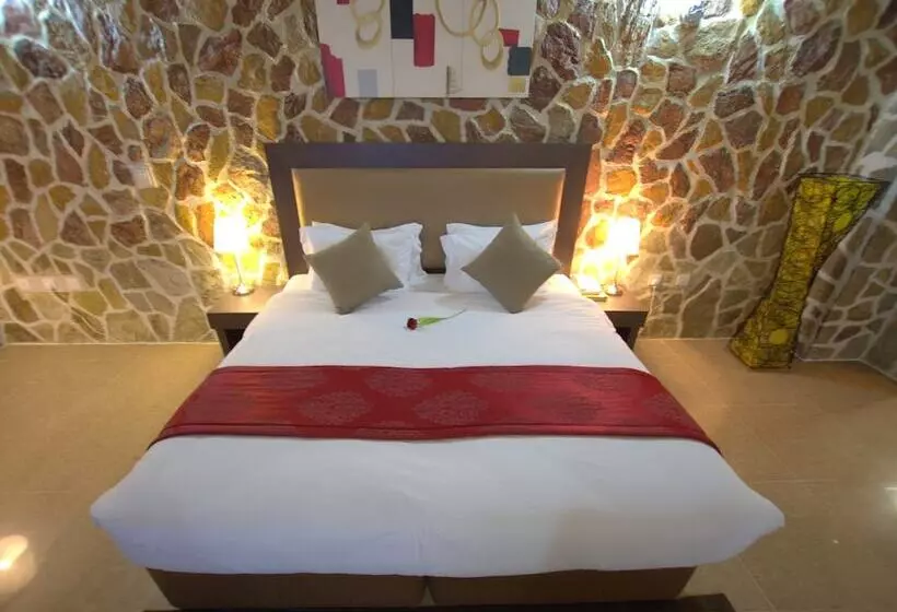 Mahadha Hotel