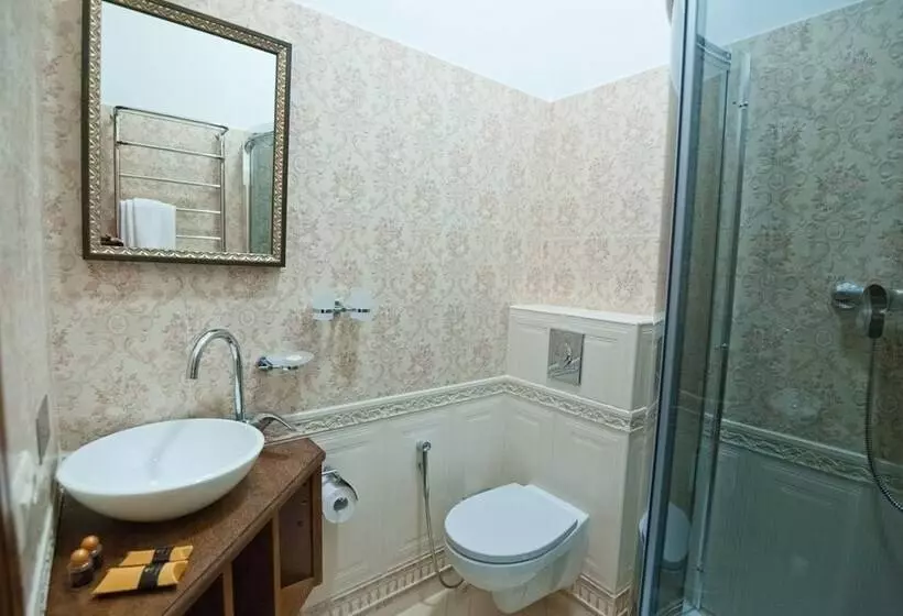 Mini Hotel Guest House Inn Lviv