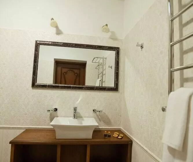 Mini Hotel Guest House Inn Lviv