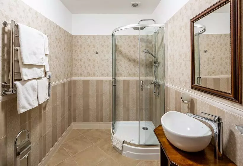 Mini Hotel Guest House Inn Lviv