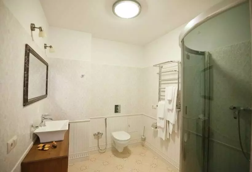Mini Hotel Guest House Inn Lviv