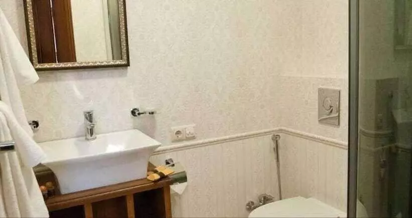 Mini Hotel Guest House Inn Lviv