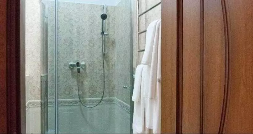 Mini Hotel Guest House Inn Lviv