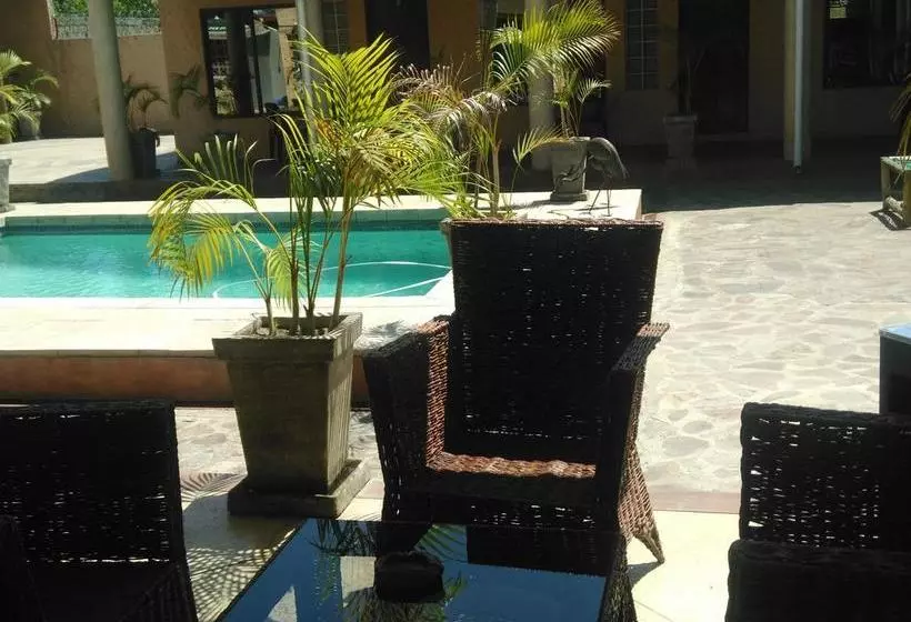 ペンション Palmeiras Guest House Matola