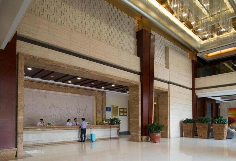 Vienna Hotel Dongguan Tangxia Guanlan Lake Golf Club