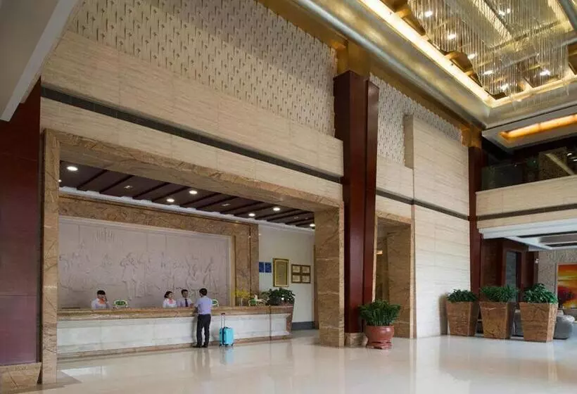 Vienna Hotel Dongguan Tangxia Guanlan Lake Golf Club