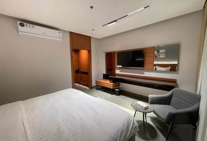 فندق كلاودز Clouds