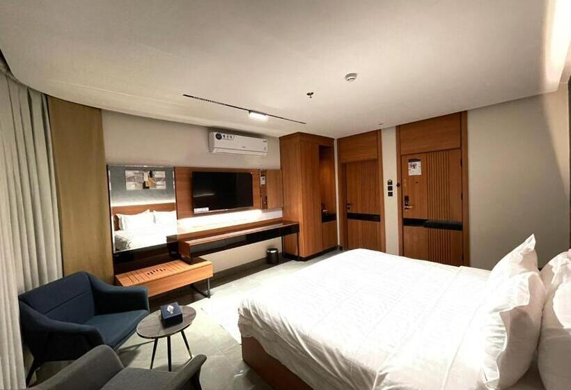 فندق كلاودز Clouds