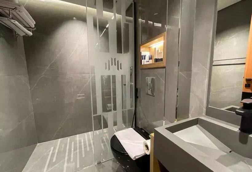 فندق كلاودز Clouds