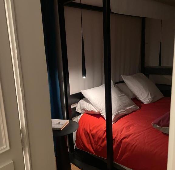 Appartement Charles Le Brun, Face Au Château De Versailles, Avec Parking Privé