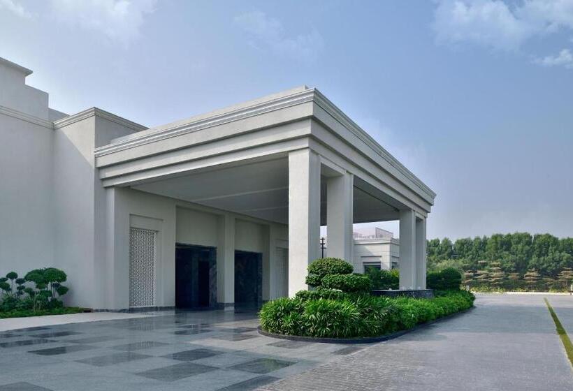 Отель Courtyard By Marriott Gorakhpur