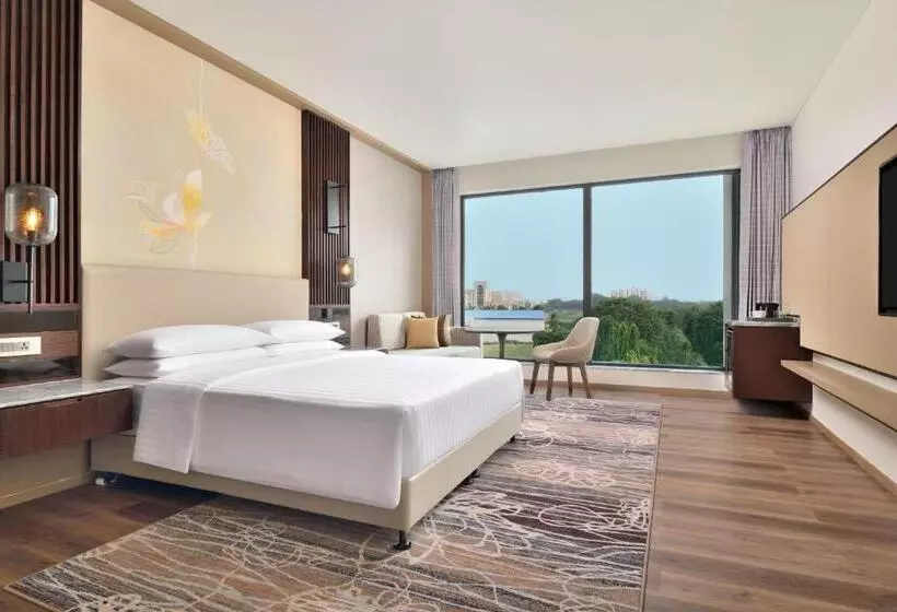 هتل Courtyard By Marriott Gorakhpur