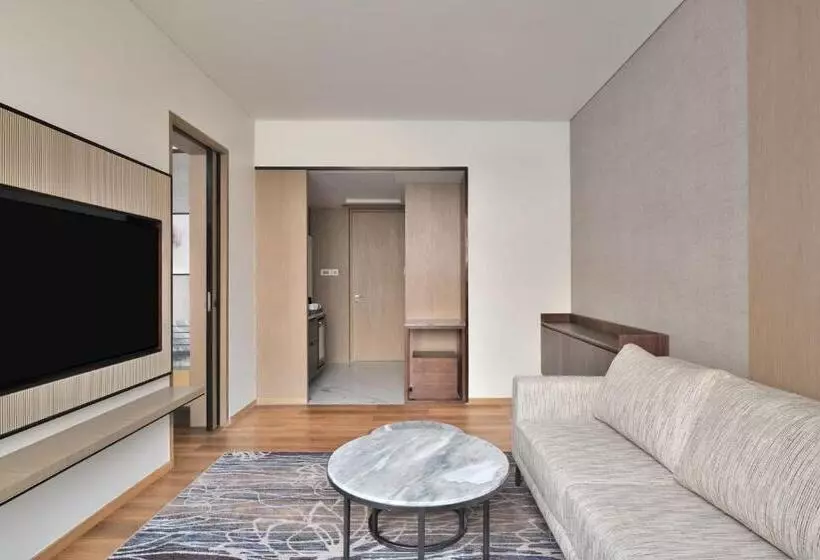 هتل Courtyard By Marriott Gorakhpur