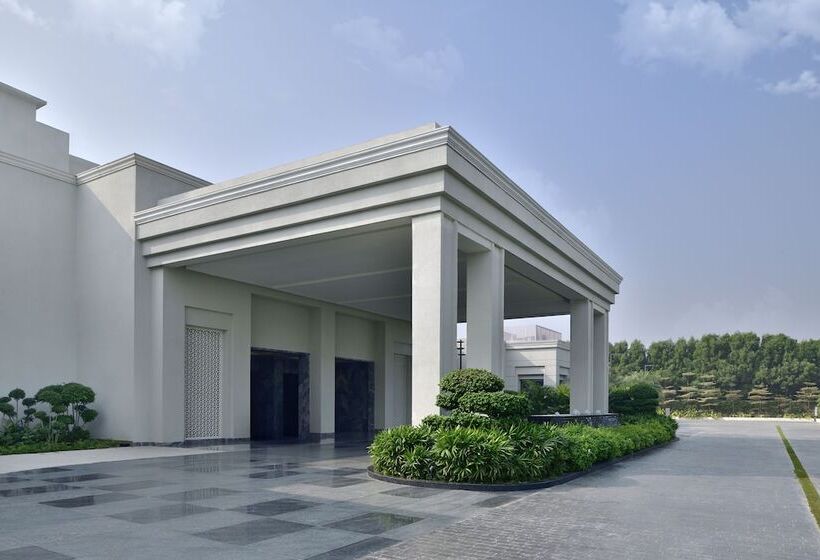 Отель Courtyard By Marriott Gorakhpur